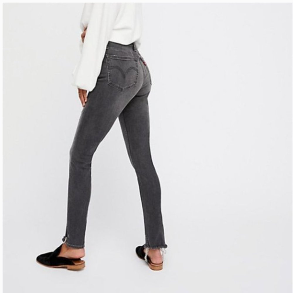 Levi's 721 Altered High Rise Skinny Jeans 27